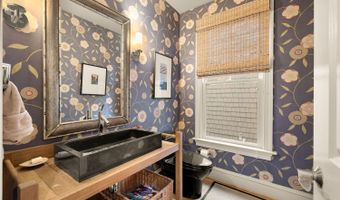 6512 RIDGE Dr, Bethesda, MD 20816
