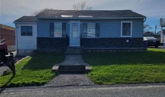 4 Angell Rd, Narragansett, RI 02882