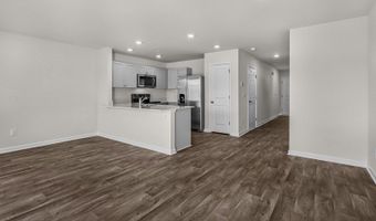 211 Maddox Dr, Aberdeen, NC 28315