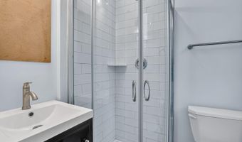 1821 T St NW, Washington, DC 20009