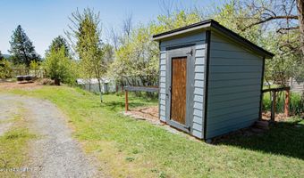 6616 Comanche St, Bonners Ferry, ID 83805