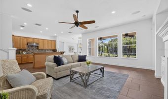 824 ISLEBAY Dr, Apollo Beach, FL 33572