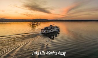 21194 Lawrence 2230, Aurora, MO 65605