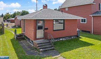 213 215 W 4th Ave N, Aurora, MN 55705