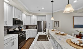42227 PIEBALD Sq, Aldie, VA 20105