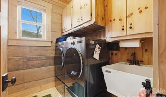 2150 Shellstand Rd, Almond, NC 28702