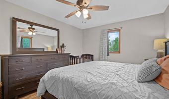 405 W GREENFIELD Ave, Algoma, WI 54201