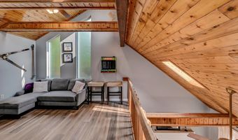 227 Valley View Dr, Albrightsville, PA 18210