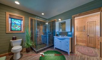 52 Road 8UC, Clark, WY 82435