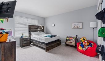 301 Redclover Ln, Allentown, PA 18104