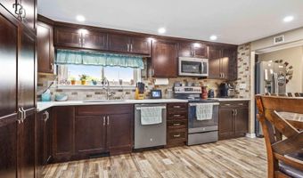 609 Old Brick Rd, Auburn, IN 46706