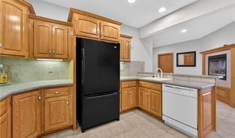 15526 Evans Rd, Basehor, KS 66007