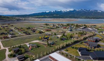 60 BUCKRAIL Ln, Alpine, WY 83128