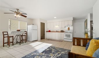 1607 Makiki St B, Honolulu, HI 96822