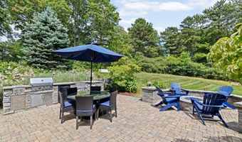 5 Bosuns Ln, Bourne, MA 02532