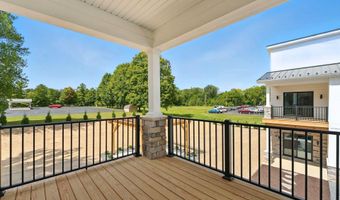 1030 S Wayne St, Angola, IN 46703
