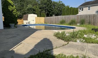 1 Maplewood Ct, Barnegat, NJ 08005