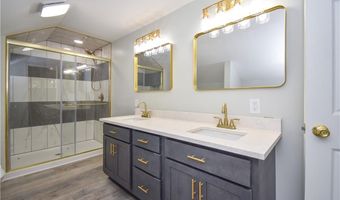 1706 SIMPSON St, Alexander City, AL 35010