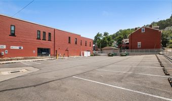 900 Sarah St Unit 115, Airville, PA 15203
