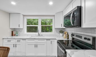 97 Padanaram Rd, Danbury, CT 06811