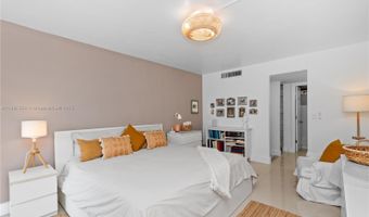 3301 N Country Club Dr 607, Aventura, FL 33180