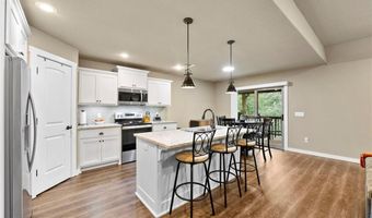 5 Inskid Ln, Bella Vista, AR 72714