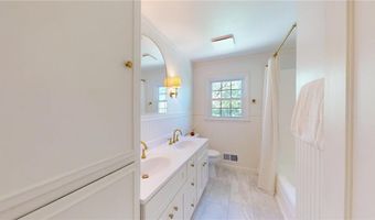 419 Ridge Rd, Albert Lea, MN 56007