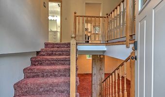 221 Mountain Edge Dr, Beaver, WV 25813