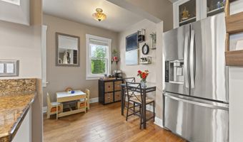 107 S Burton Pl, Arlington Heights, IL 60005