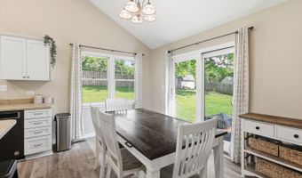 1125 Meghan Ave, Algonquin, IL 60102