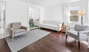 91 Hedges Ln, Amagansett, NY 11937