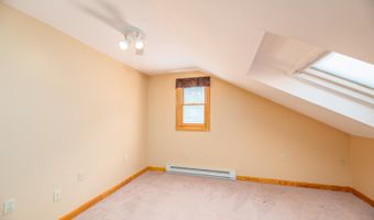 34 Parkwood Dr, Augusta, ME 04330