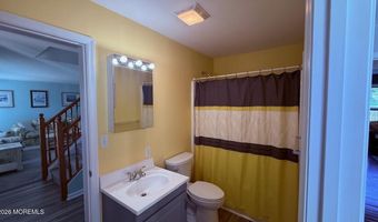 6 Spring St, Beachwood, NJ 08722