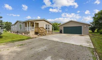 3017 118th St, Amana, IA 52203