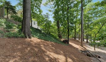 1805 ARMY NAVY Dr, Arlington, VA 22202