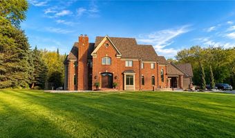 8140 134th St W, Apple Valley, MN 55124