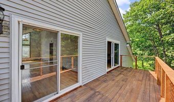 114 Claremont Dr, Albrightsville, PA 18210