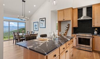 3060 Ashland Mine Rd, Ashland, OR 97520