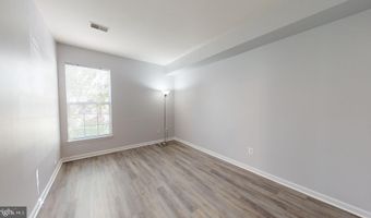 5947 FOUNDERS HILL Dr 103, Alexandria, VA 22310