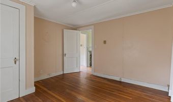 11 Namcook Rd, Narragansett, RI 02882