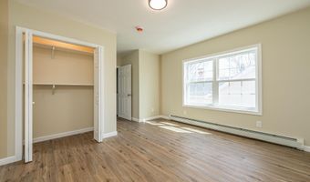 27 Drummond St, Auburn, ME 04210