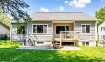 1906 Duff Ave, Ames, IA 50010