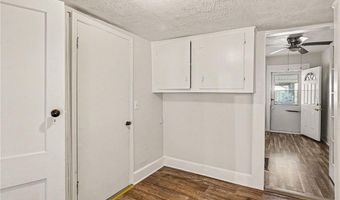 107 1st St, Barnesville, GA 30204