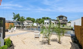 282 S Ketcham Ave, Amityville, NY 11701