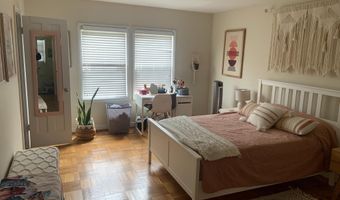 732 N OAKLAND St, Arlington, VA 22203