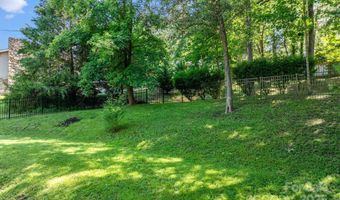 11 Upland Rd, Asheville, NC 28804