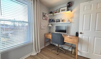 2120 S LOWELL St, Arlington, VA 22204