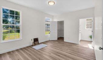 4 Quail Rd, Barnegat, NJ 08005