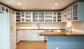 196 Park Ave, Bargersville, IN 46106