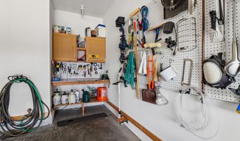 2812 NW 43rd St, Ankeny, IA 50023